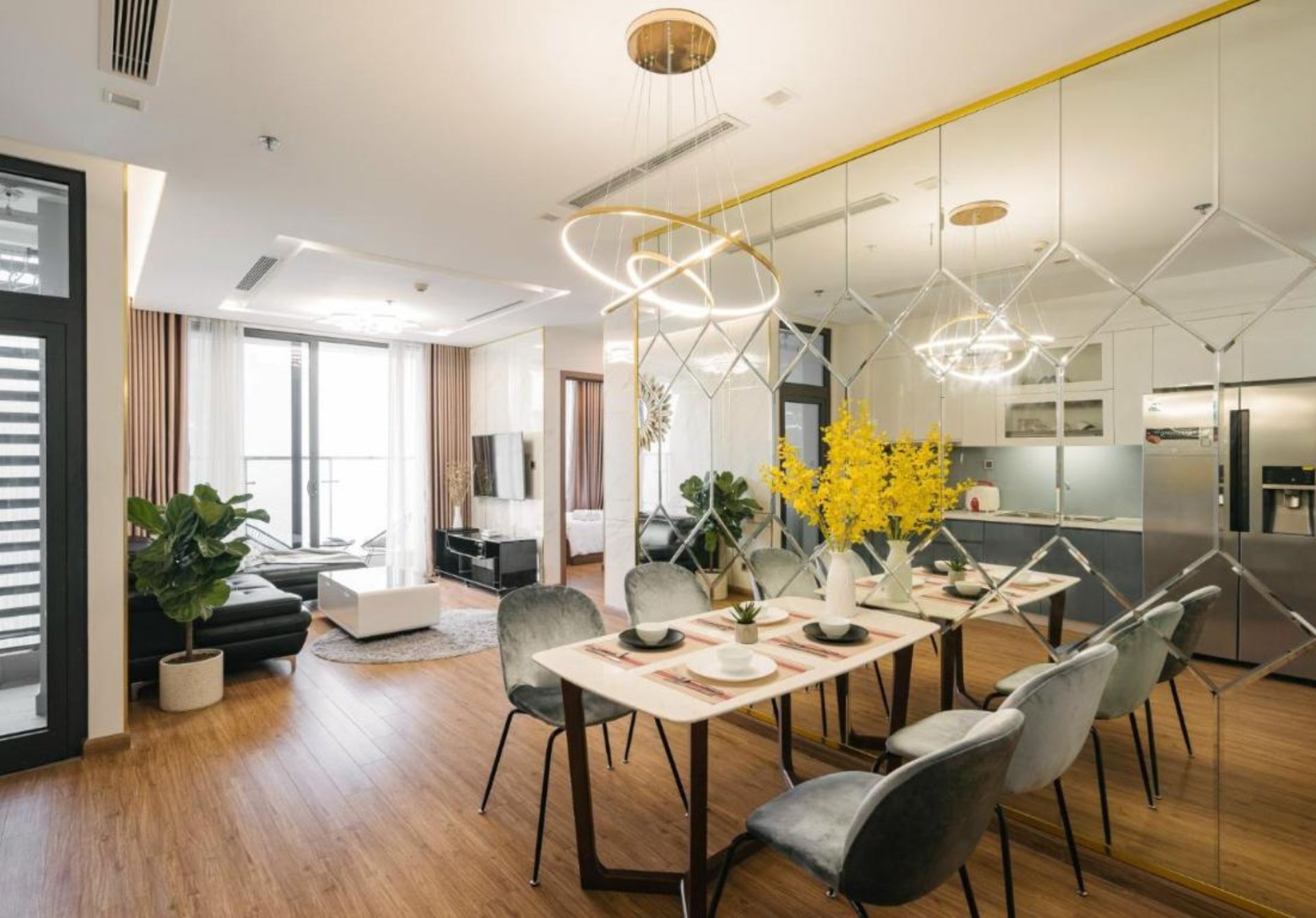 Lilyhome – Vinhomes Metropolis Apartments Deluxury